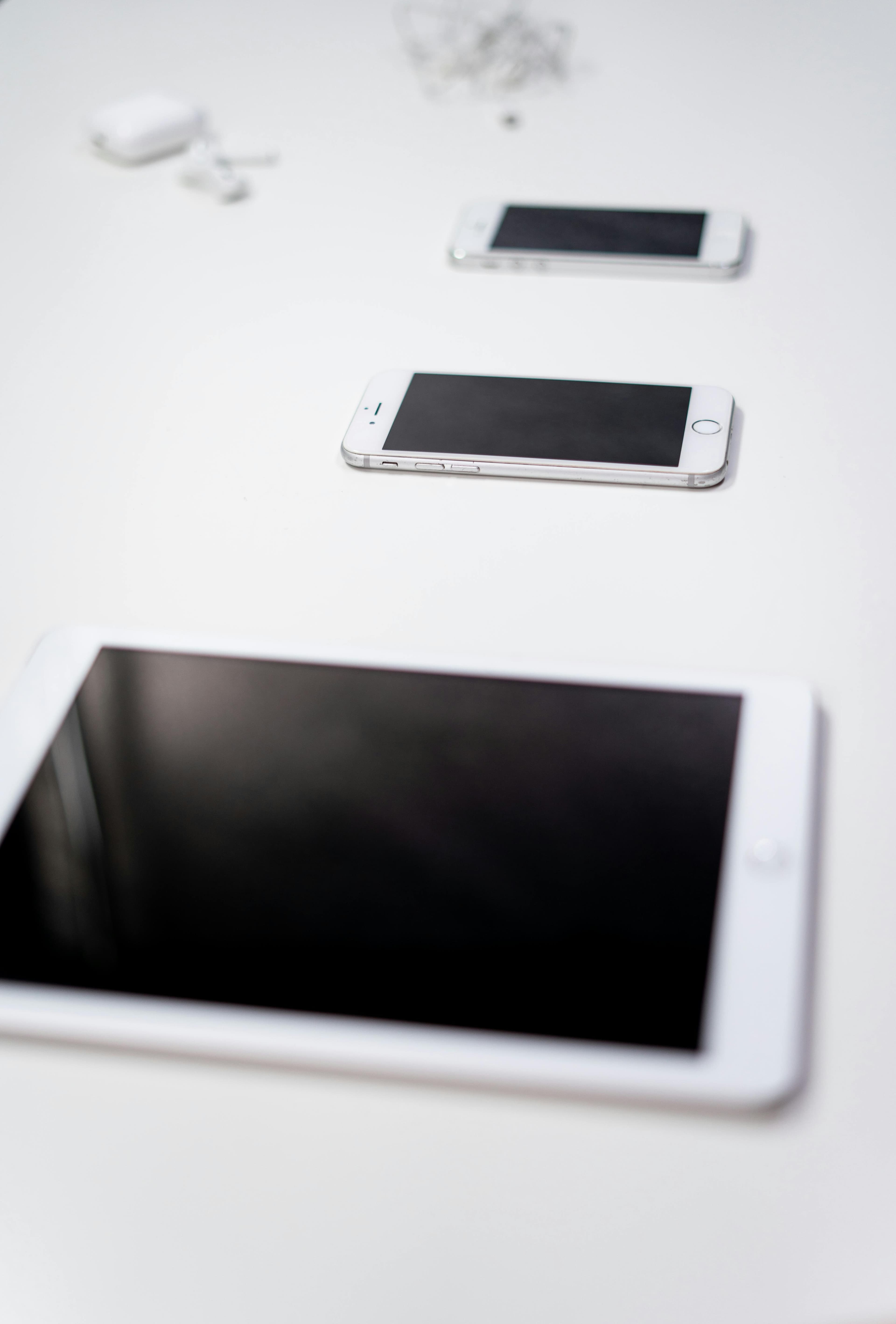 Mobile phones & tablets